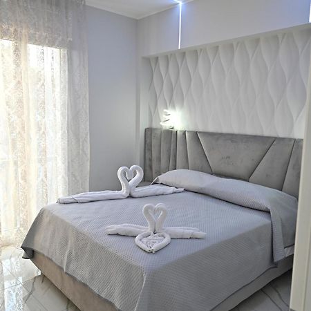 Bebsantaniellohouse1 Bed and Breakfast Napels Buitenkant foto