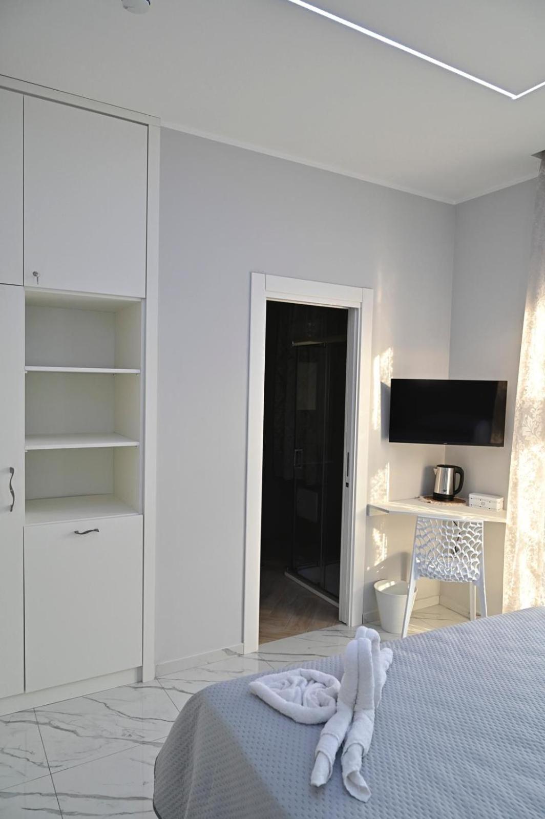 Bebsantaniellohouse1 Bed and Breakfast Napels Buitenkant foto
