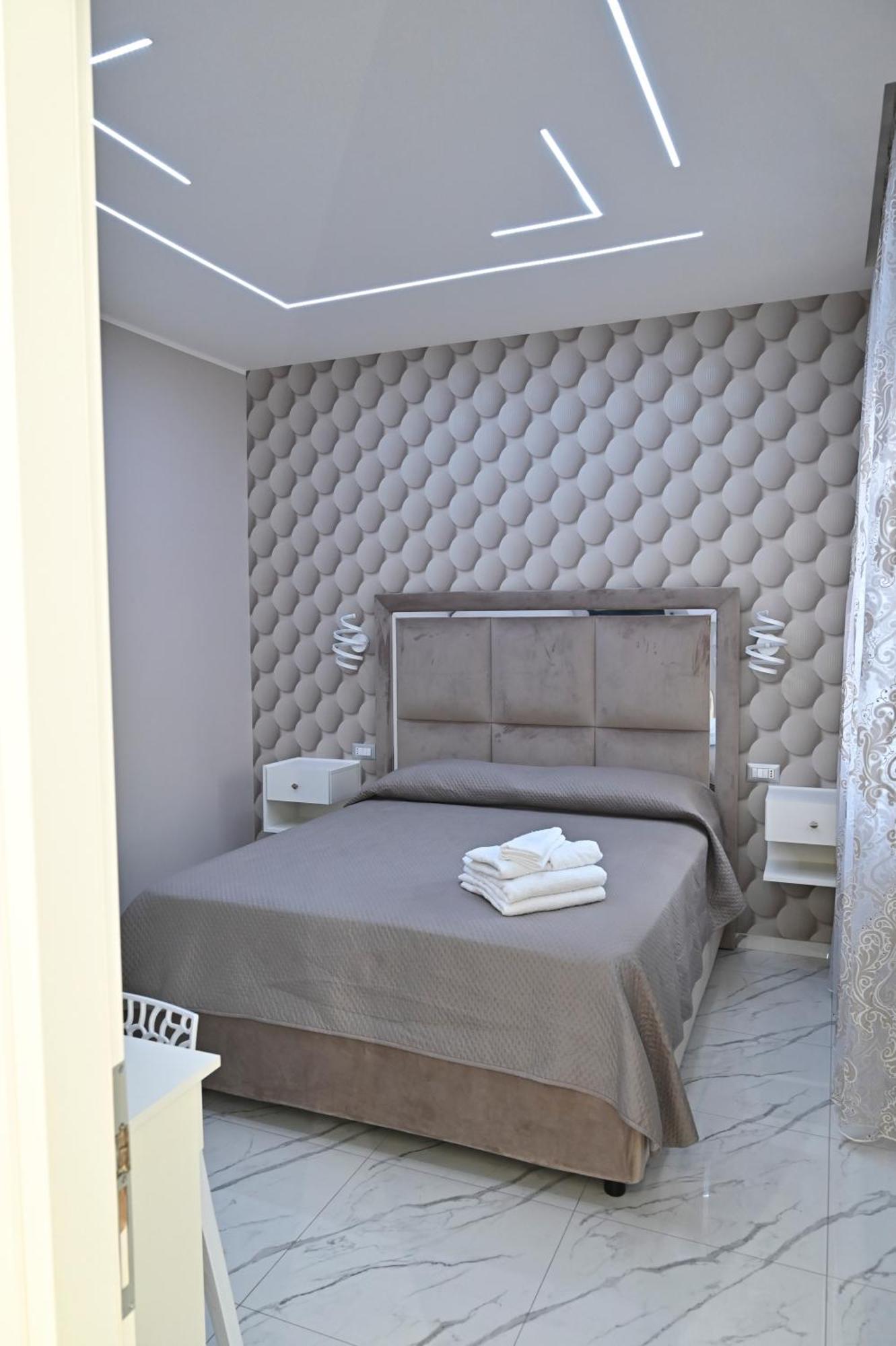 Bebsantaniellohouse1 Bed and Breakfast Napels Buitenkant foto