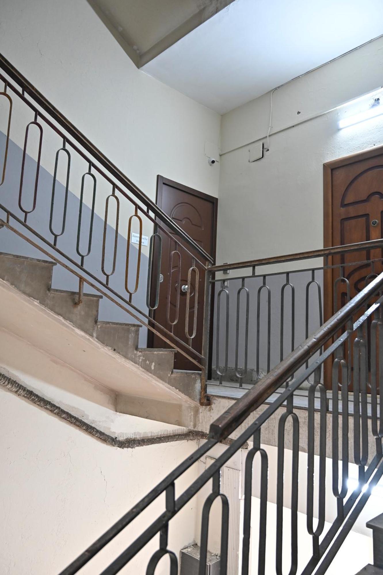 Bebsantaniellohouse1 Bed and Breakfast Napels Buitenkant foto