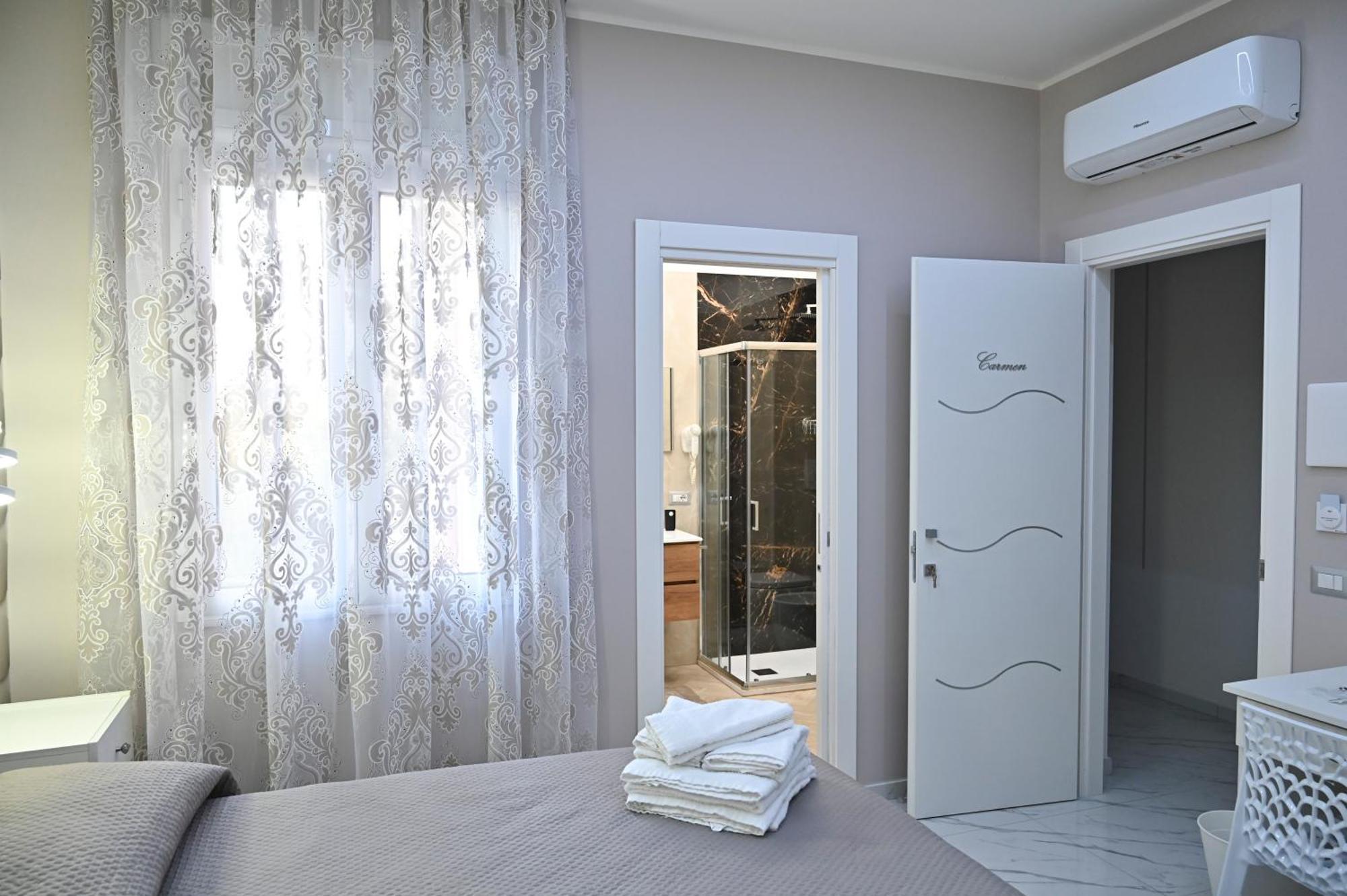 Bebsantaniellohouse1 Bed and Breakfast Napels Buitenkant foto