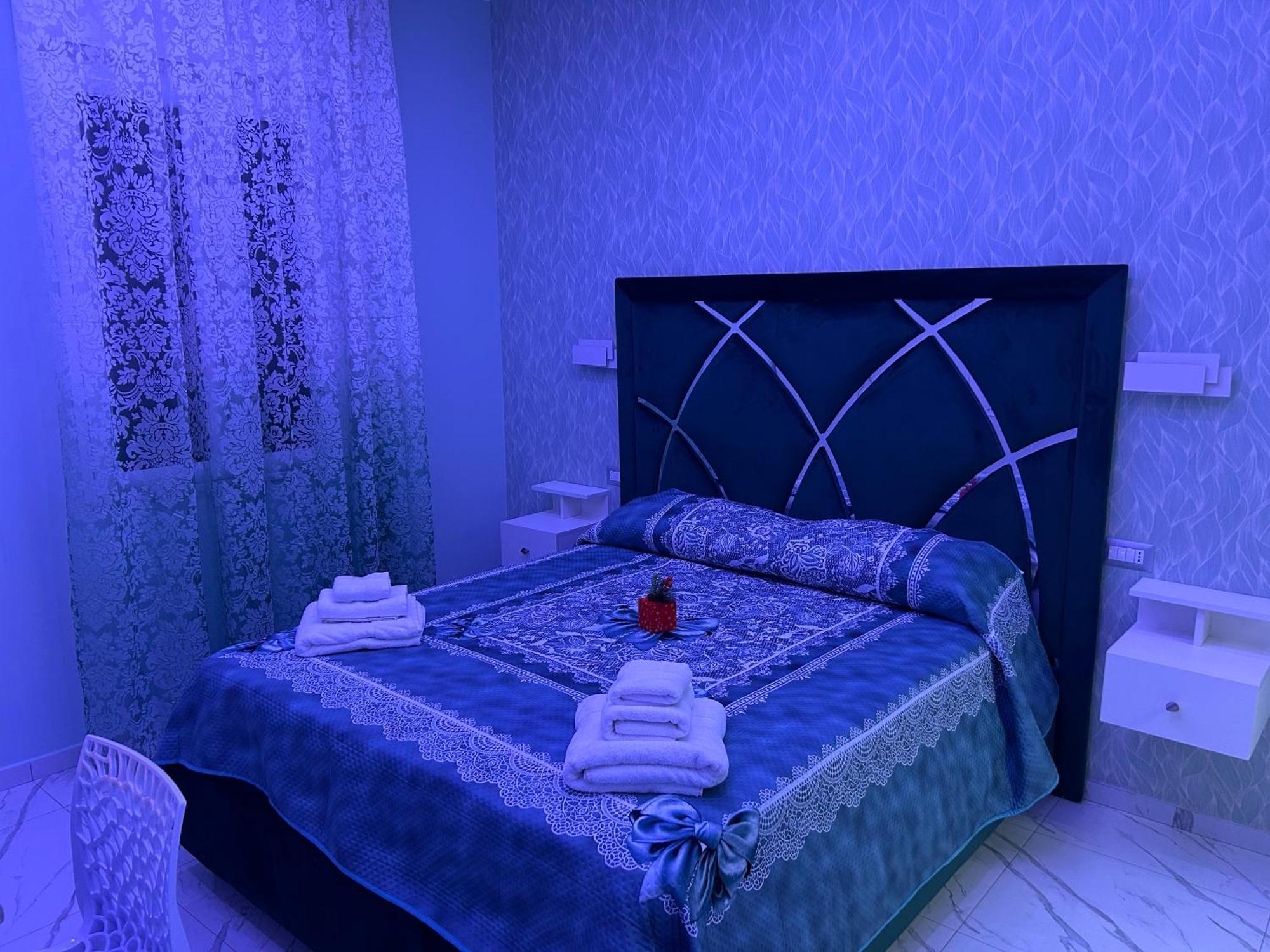 Bebsantaniellohouse1 Bed and Breakfast Napels Buitenkant foto